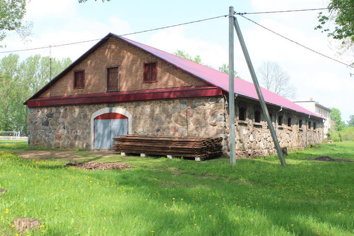 Усадьба Чапских: конюшня