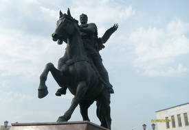 Памятник Всеславу Чародею