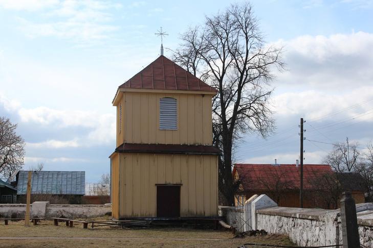 Костел Рождества Девы Марии: колокольня