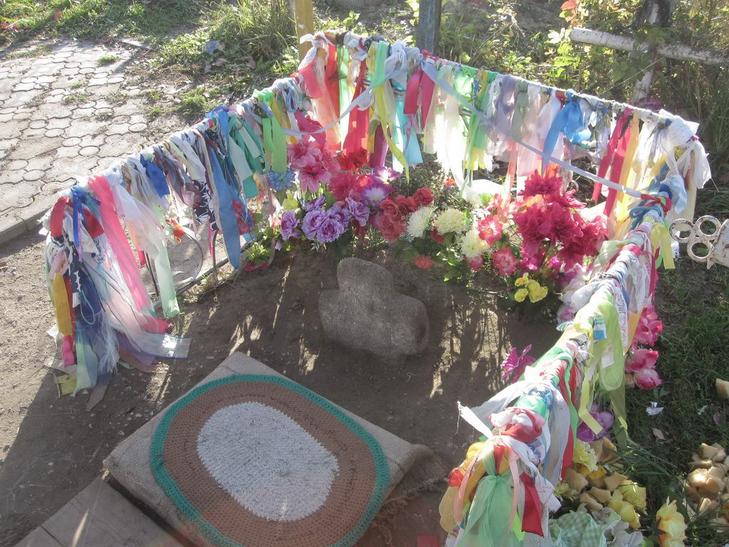 Каменные кресты