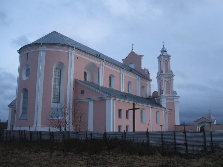 Монастырь базилиан: Костел св. Петра и Павла