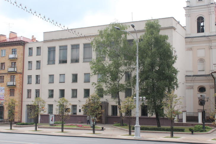 Монастырь иезуитов: школа