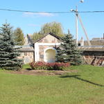 Костел Троицкий: ограда и часовни (Жодишки), октябрь 2014