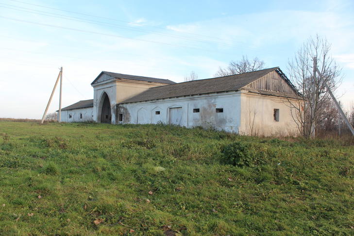 Усадьба Обуховичей: конюшня